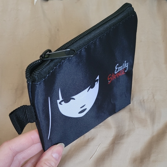 Emily the Strange Makeup Bag - Picture 3 of 3